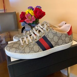 Size 38 authentic Gucci sneakers